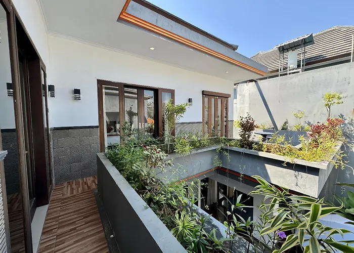 Ramantika Sunset Bay Villa